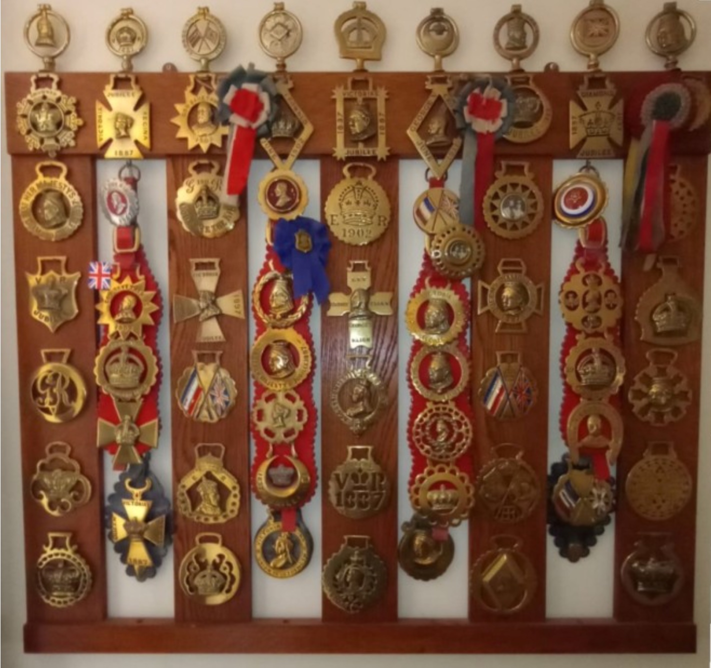 Screenshot Oak mounted brasses